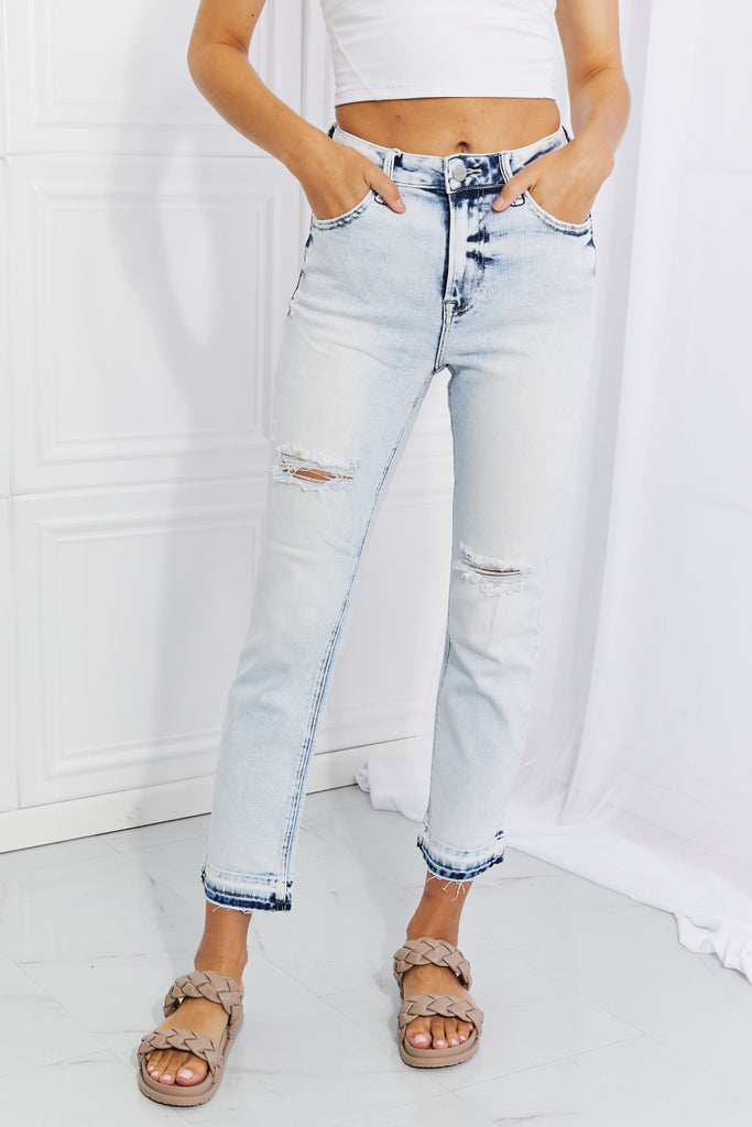 Jeans rectos cortos con lavado ácido Camille de tamaño completo RISEN